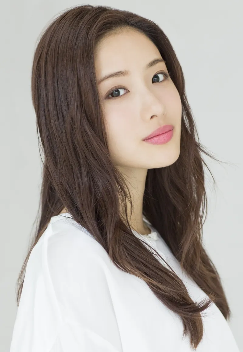 石原さとみ、第5回カバーガール大賞「30代部門」で貫禄の2連覇！受賞コ...