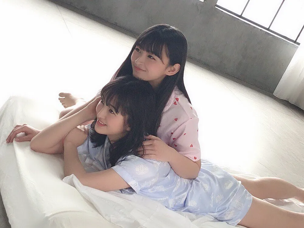 HKT48・松本日向（18）、田島芽瑠（19）のパジャマショットが可愛すぎて...