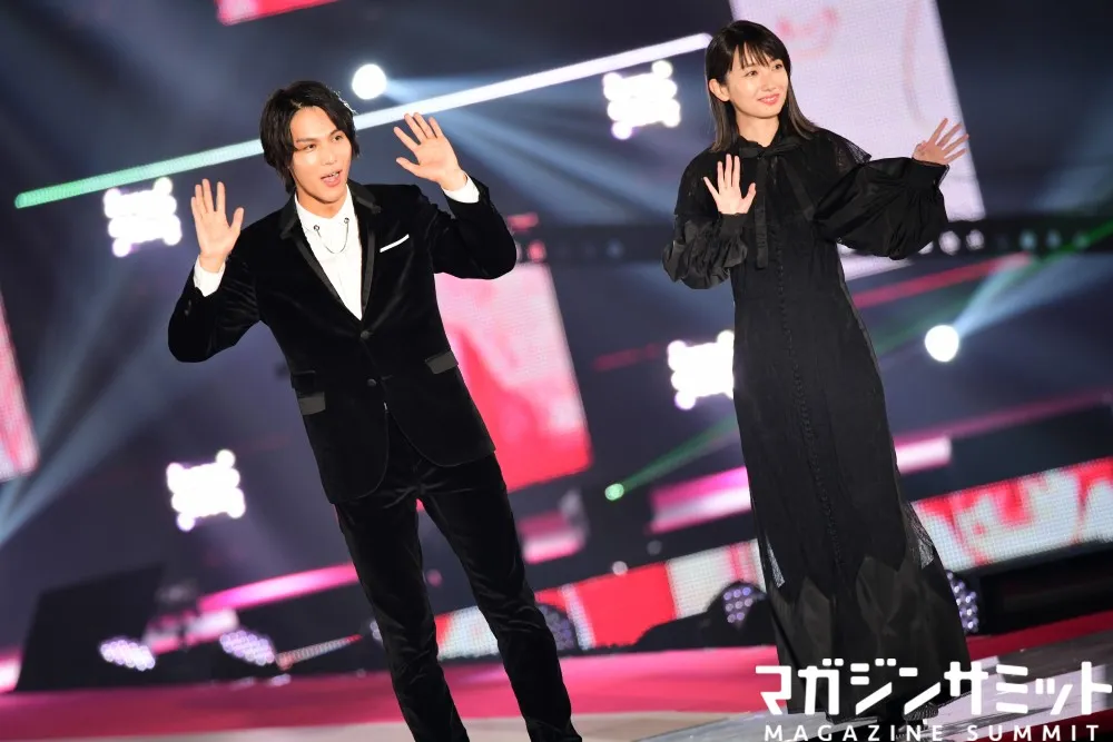 【GirlsAward 2019 A/W】吉沢亮さん×吉岡里帆さん、中川大志さん×波留さ...