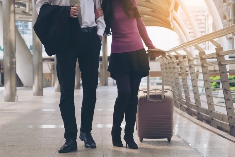 不機嫌になるのには理由があった！彼女がカップル旅行で彼氏に期待して...