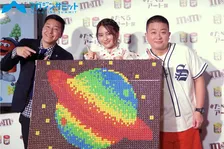 岡田結実&チョコプラ大興奮。M&M’Sの#たべるアート展、代官山で開催中!!