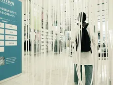 ジメ暑季節に涼。ユニクロ銀座店限定！噂の「エアリズムカーテン」を体験してきた
