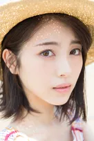 女優・浜辺美波の“高校生最後の夏”を収めた「浜辺美波 2019カレンダーブック」が発売！