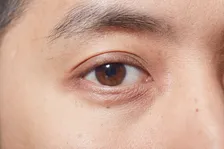 目が死んでる男子がモテている！？モテ男子のトレンドとは