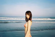 元Dream5日比美思（19）、10代最後のビキニショットを複数披露しファンから反響！