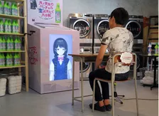 【悲報】「衣類の汗臭」に気をつけて！月ノ美兎、洗濯機になりTシャツをお腹のなかで洗う