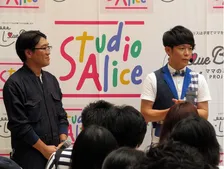 スタジオアリスが「パパセミナー」開催。パパ同士のコミュケーションや子どものあやし方を伝授！