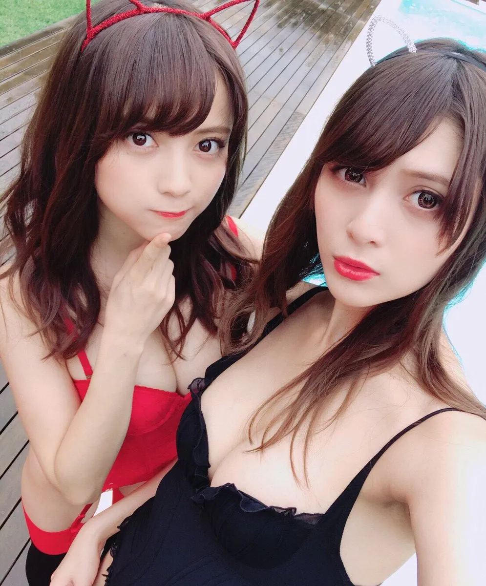 破壊力抜群のツーショット！桃月なしこ（22）、アンジェラ芽衣（21）が大胆衣装で登場！