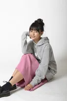 マジパン・小山リーナ、LIVERTINE AGEのコラボパーカーが発売！