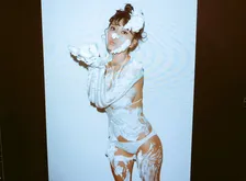 Hカップ・RaMu（21）、泡まみれのビキニショットを公開！横乳、くびれに熱視線！