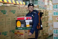 ８年間で30カ国を回った“段ボールオタク”の異常な愛情ドキュメンタリー映画『旅するダンボール』