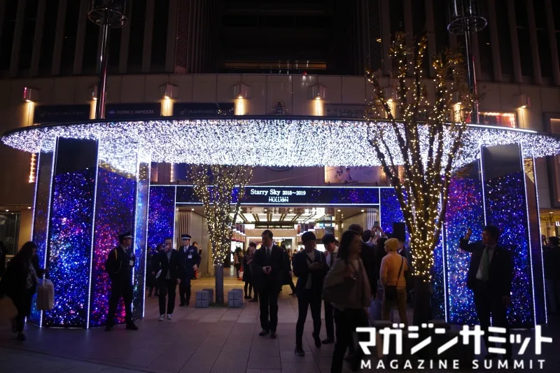 約10万個の電球と、ハンドベルの音色が有楽町に灯る「Starry sky 2018-2019」