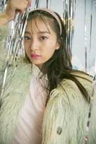 「顔面偏差値70以上」の破壊力！マジパン・小山リーナ、1stビジュアルブックの発売が決定