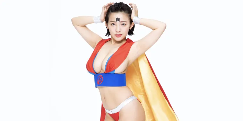 Iカップ・天木じゅん（23）、まさかのキン肉マンとコラボでセクシーなキン肉マンの姿に！