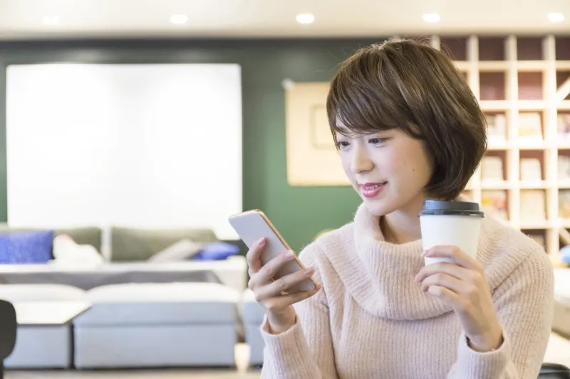 打ちミスは可愛い！？意外に女子ウケする男性からのLINE事情