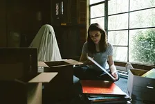 ネットで話題のホラーが苦手な人にもオススメな映画『A GHOST STORY ア・ゴースト・ストーリー』