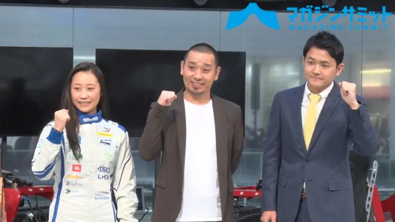 千鳥が【VRドライビングシュミレータ】で美人プロドライバーとレース対決！！