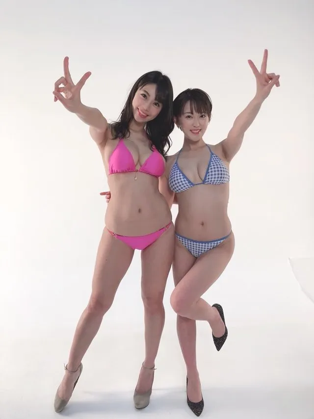 鈴木ふみ奈、忍野さら、合わせて188cmの豊満バストを持つパーフェクトボディの2人が夢の共演！
