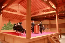 創立60周年のタマディックがある意外な場所で入社式を開催！荘厳な雰囲気に新入社員も動揺