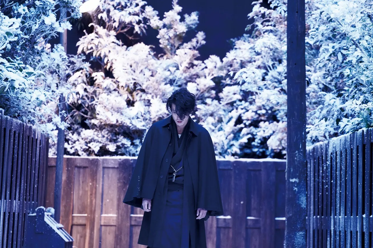 蜷川実花の艶やかな世界に豪華キャストが染まる！小栗旬主演『人間失格 太宰治と3人の女たち』場面写真が一挙解禁