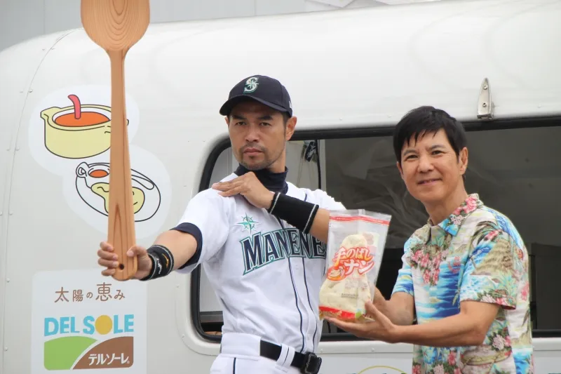 この夏はカレーを「ナン」で楽しもう！特設スポットに関根勤、ニッチロー&amp;#8217;も絶賛！