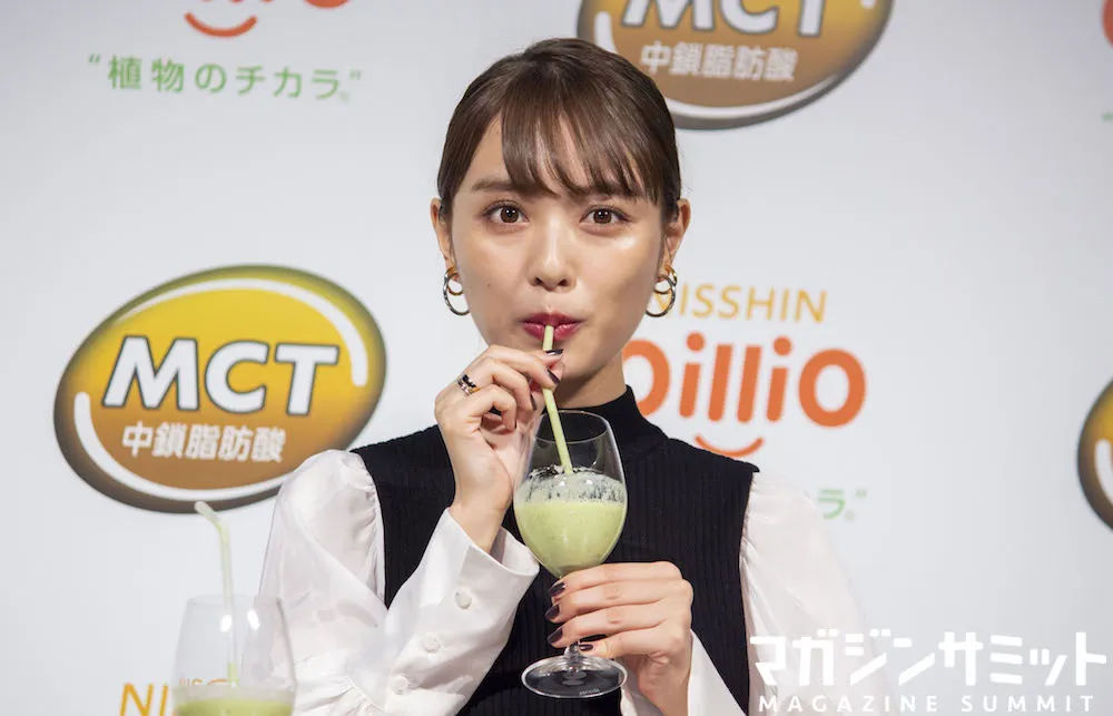 写真多め）長友佑都専属のシェフ直伝のMCTオイル入りスムージーに内田理央大絶賛！