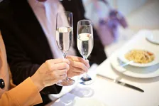 「キスはＯＫ？」付き合う前に女子が許すボーダーライン