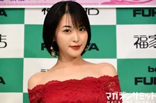 忍野さらさんの赤レースドレス姿が美しくて眼福！心境の変化も明かす