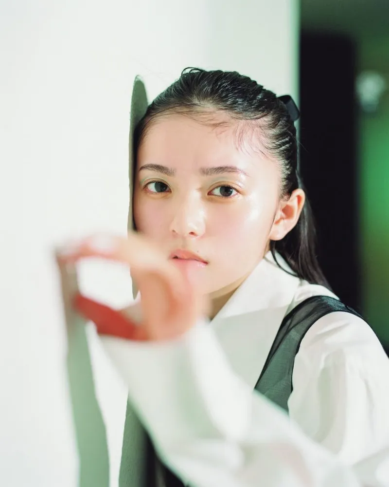 乃木坂46・齋藤飛鳥が雑誌「bis」の表紙に登場！フランスへの憧れやプライベートについて明かす！