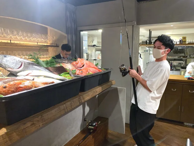 釣った魚をプロが調理してくれる六本木の会員制レストラン「リストランテ ペスカトーレ」で至福の時を過ごしてきた