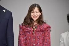 この笑顔を見て！中条あやみは大根性の持ち主で、あの金メダリストからも…