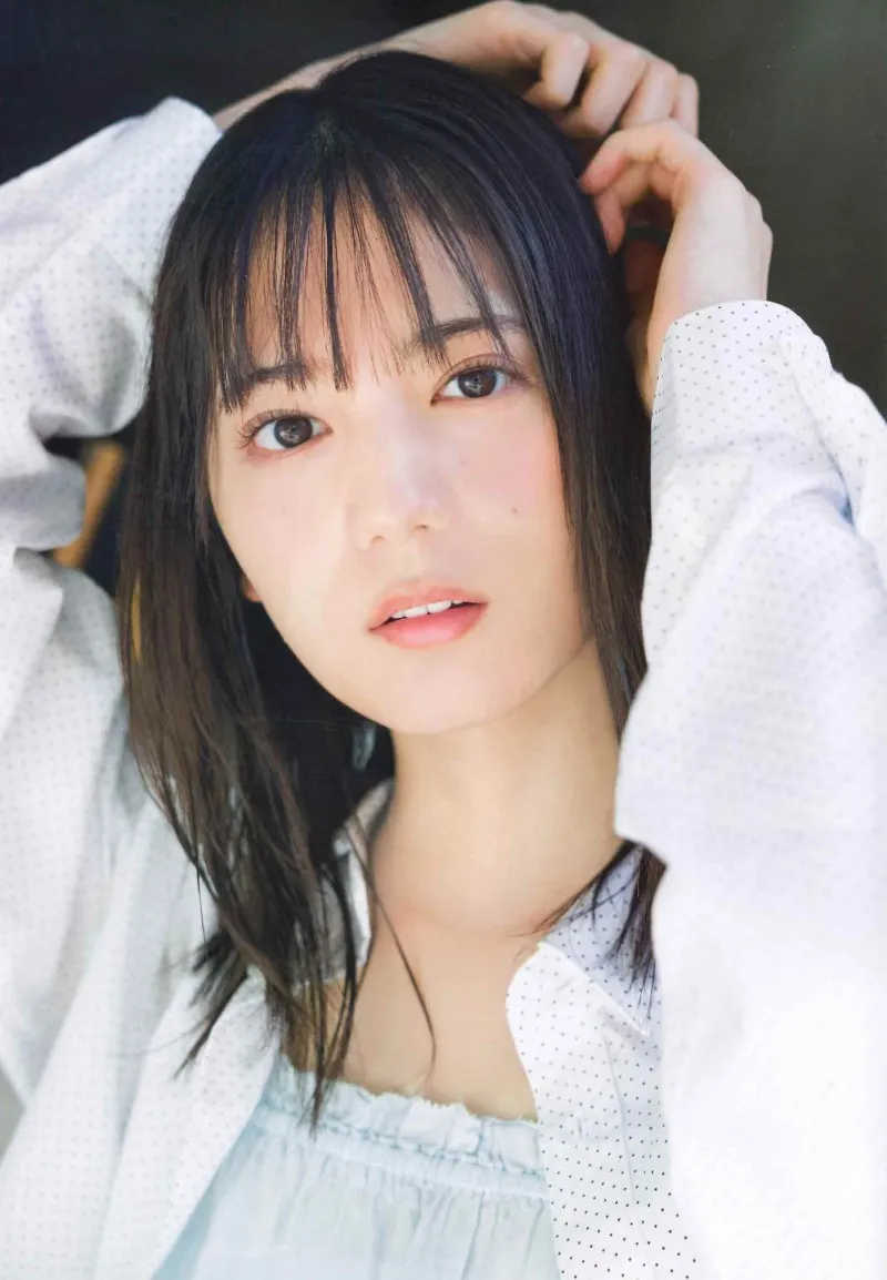 日向坂46・小坂菜緒(18)が「週刊少年チャンピオン」に登場！高校卒業直...