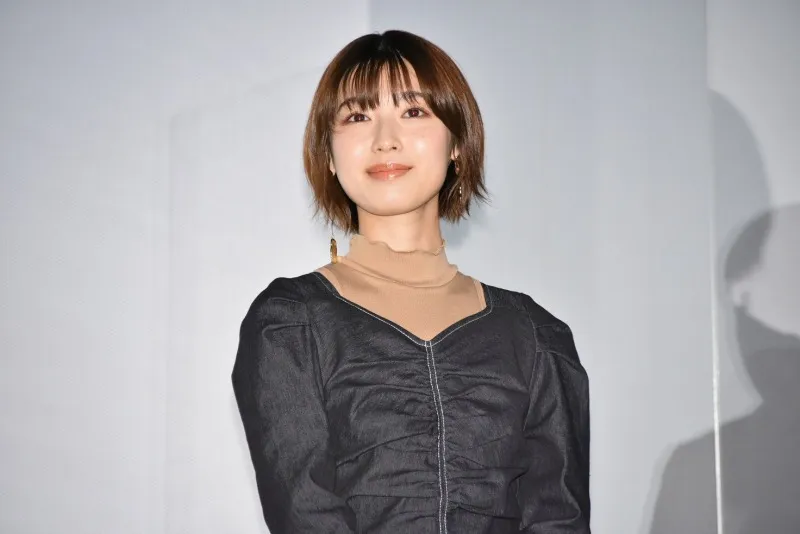 こんな美女が半径1メートル以内にいたら本当に大騒ぎ！あ、白石聖の話で...