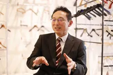 オリジナルハンガーを製造する「株式会社チャナカンパニー」代表・田島尚也氏が自身の経営の歴史などを語る