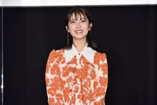 浜辺美波に夢中！そんな人たちは「ご飯が食べられて睡眠が取れれば」生きていける