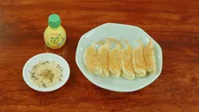 「レモン胡椒」と「餃子」の相性を科学的に分析！宇都宮の人気餃子店店長たちが食べ比べ検証