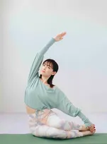 新井恵理那が「Tarzan」で腸活や日々のルーティンについて語る「Tarzan」特集では姿勢改善＆腸の乱れを正す腸活メソッドを実践