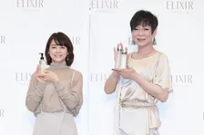 石田ゆり子、帰宅後ルーティーンで美の秘訣を語る「手を洗うのと同じようにクレンジング」