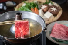 「全国しゃぶしゃぶ意識調査」で地域性が浮き彫り…関東は牛ロース、関西は豚ロース、北海道はラム肉