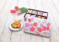 ヨックモックから花束を添えた春のギフトアソートが期間限定で登場!事...