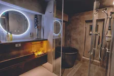 表参道のプライベートサウナでととのう。「パーソナル・サウナ KUU」5月20日オープン