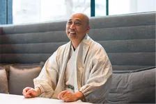 先ずは何故暗記するのかと目的を見出す。そしてストレスケアなどの前準備をして暗記に取り組む。僧侶である妙乗院 酒井 圓弘さんの考える記憶法とは