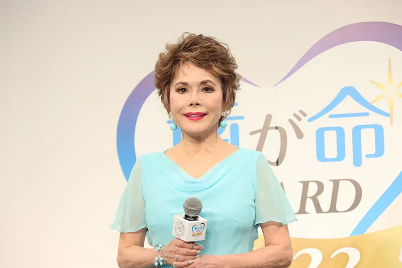 今年82歳を迎えたデヴィ夫人が歯医者から言われた一言「奇跡だ」