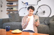 低容量スマホユーザー必見！噂の「povo」30日間データ追加1GBが499円のプランが期間限定で！