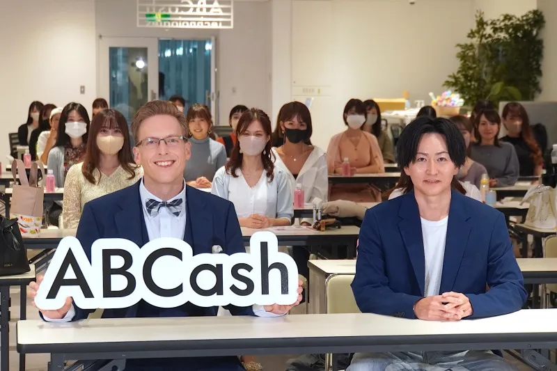 「ABCash」特別講師に就任した厚切りジェイソン氏登壇。新サービスの魅...