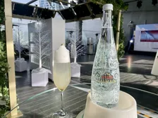 「エビアン」がフランスの高級ファッションハウス「バルマン」との限定コラボレーションボトルを発売開始！フランスを代表する2つのブランドが作り出す美しいボトルが登場