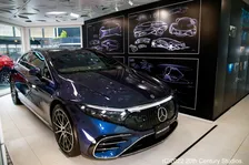 「メルセデス ミー」と『アバター：ウェイ・オブ・ウォーター』のコラボで幻想的なスポットが誕生