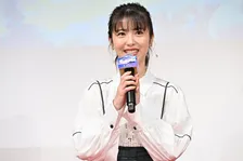 賀来賢人と浜辺美波、悩める学生たちにサプライズで金言連発「すごいと思ったらすごい！」