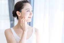 冬こそ美白ケアが大事！コーセー研究員が推奨する美容成分「コウジ酸」とは？