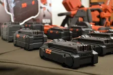 世界初、業界を大きく変える「NURON」とは？ 建設工具の大手ヒルティが発表した新時代コードレスバッテリーシステムの全容